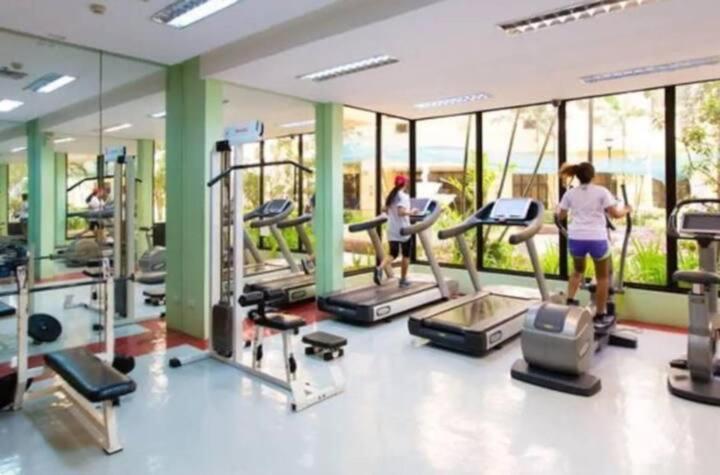 Spacious 1 Bedroom Unit Forbeswood Heights Taguig Exterior photo